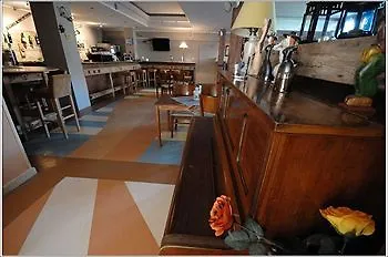 Spojnia Hotel 2*