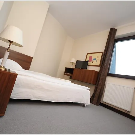 Hotel Spojnia 2*
