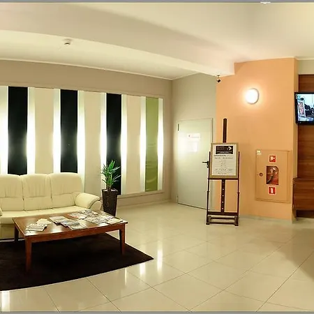 Spojnia 酒店 格但斯克